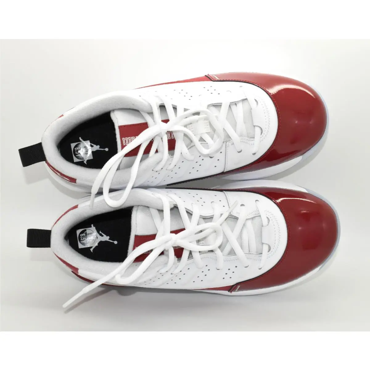 Nike shoes - NIKE JORDAN MAX AURA 7 (GS) - White Gym Red Black 2