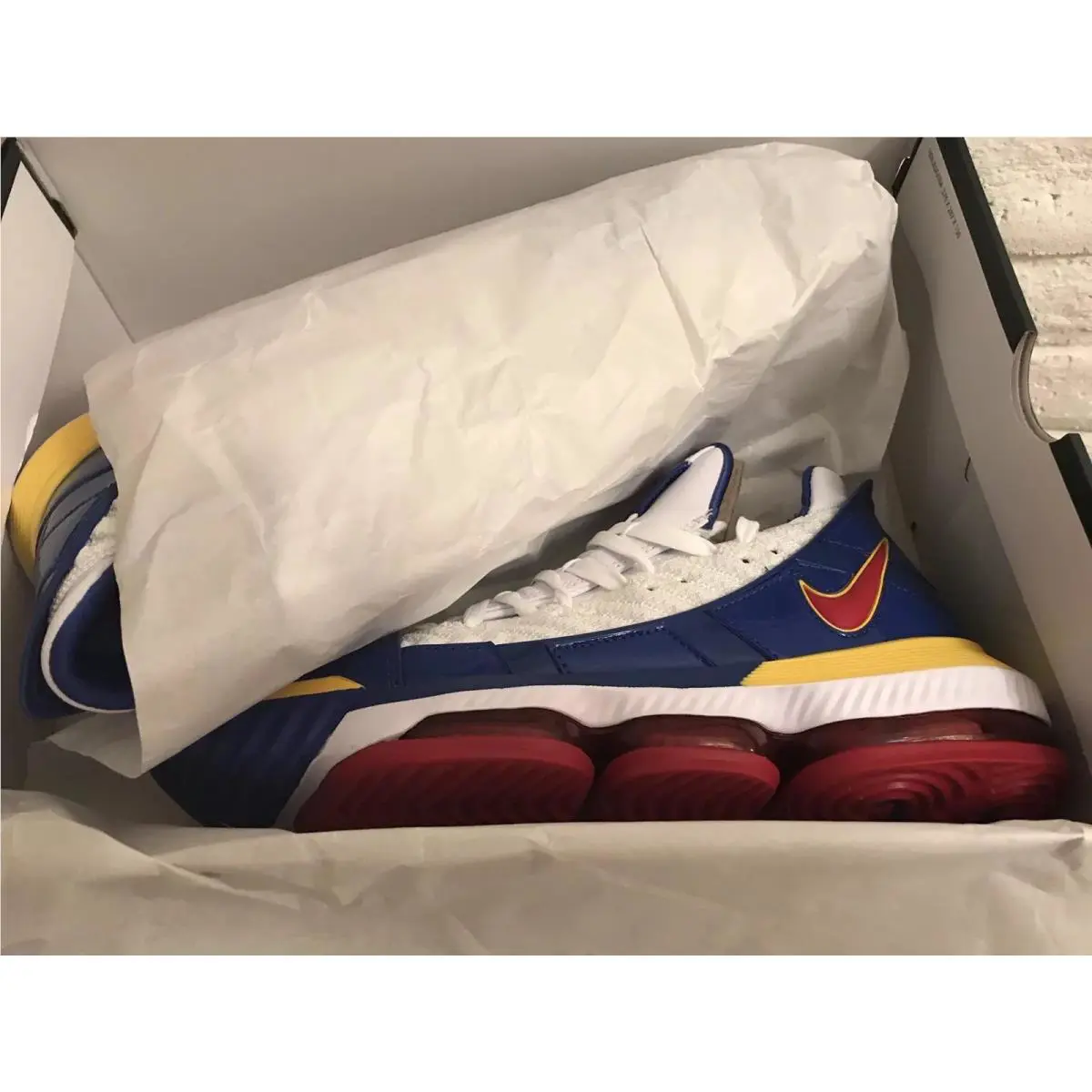 Nike shoes - Lebron XVI - Lebron XVI - Multicolor 2
