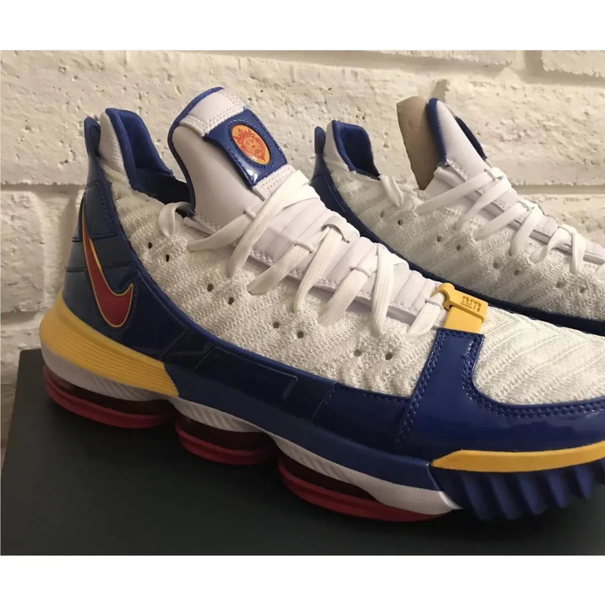 Nike shoes - Lebron XVI - Lebron XVI - Multicolor 5