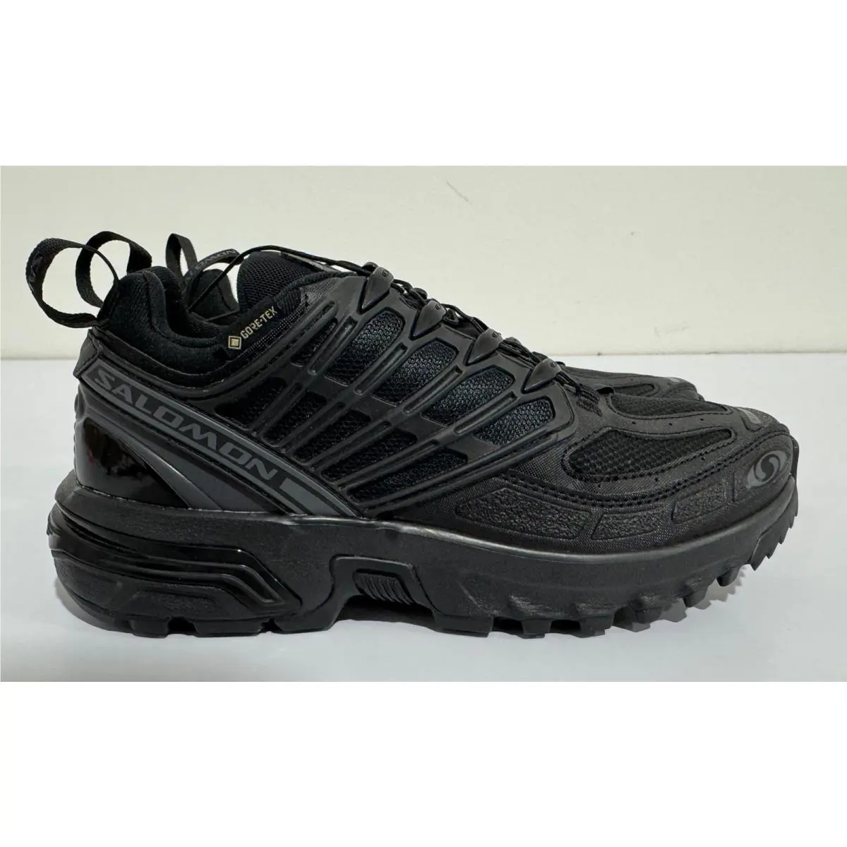 Salomon shoes - Black 2
