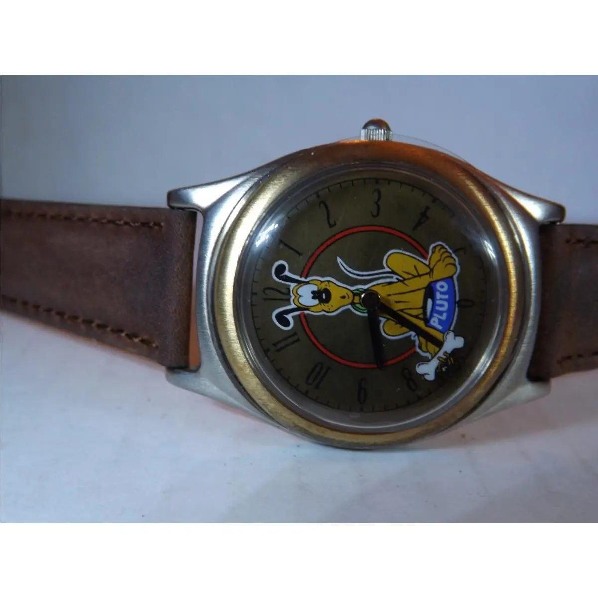 Fossil Disney Store Mens Mickey Mouse Watch Pluto - Bone Second Hand