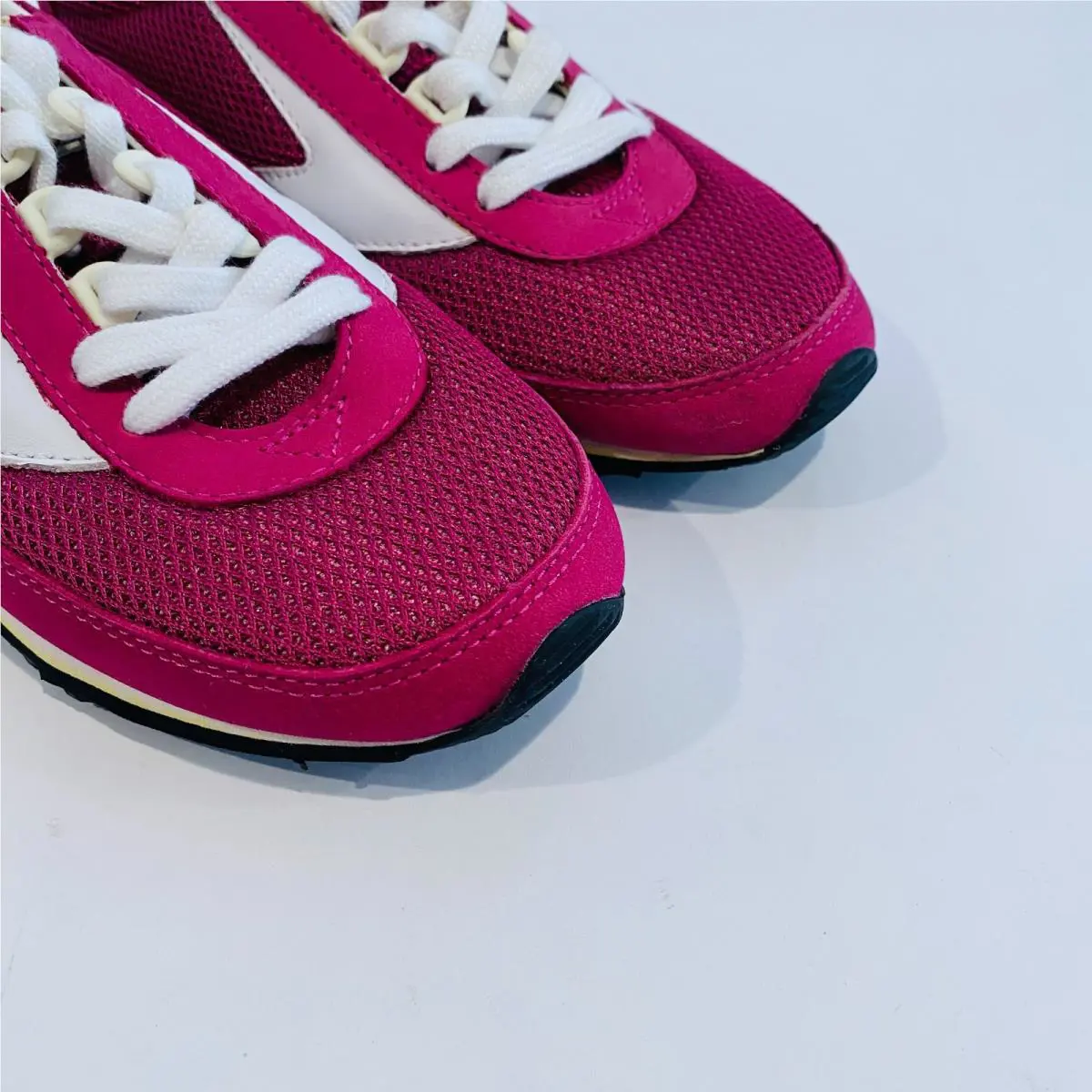 Brooks shoes - Pink 3