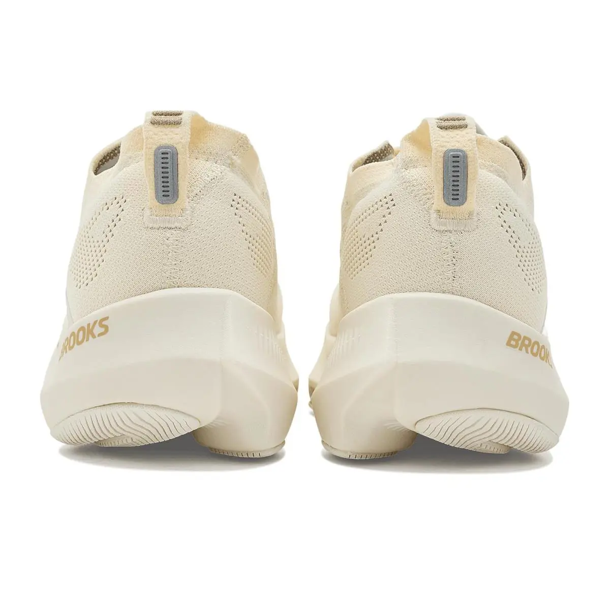 Brooks shoes - Coconut/Starfish/Chateau 5