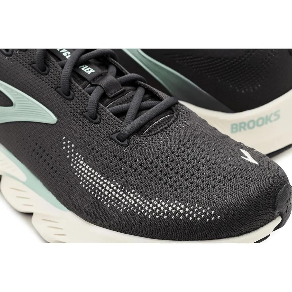 Brooks shoes - Black/Orange 25