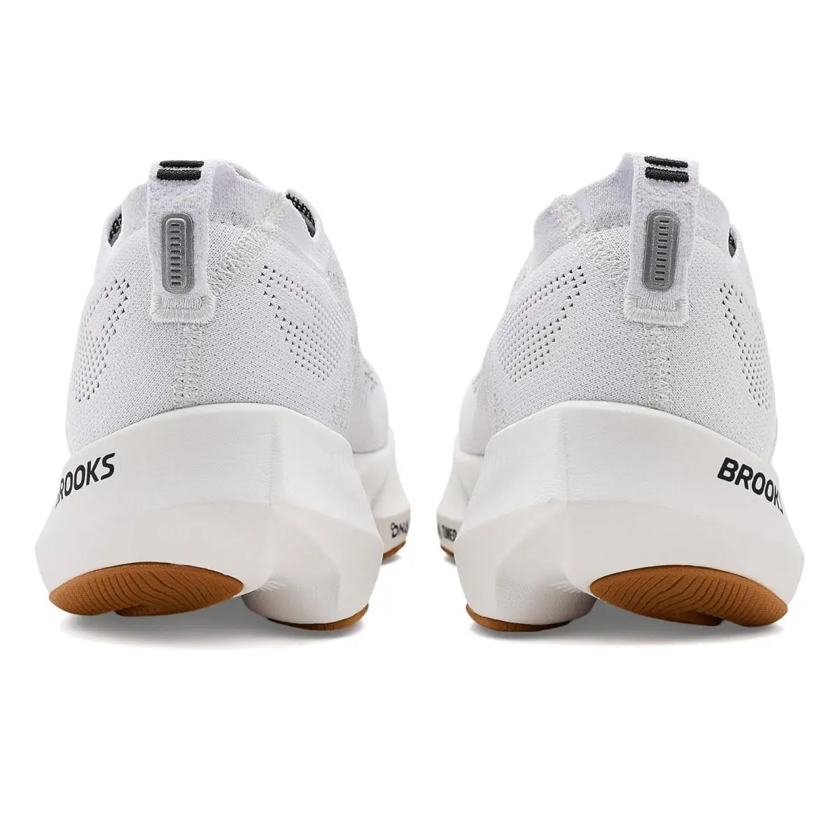 Brooks shoes - Coconut/Starfish/Chateau 26
