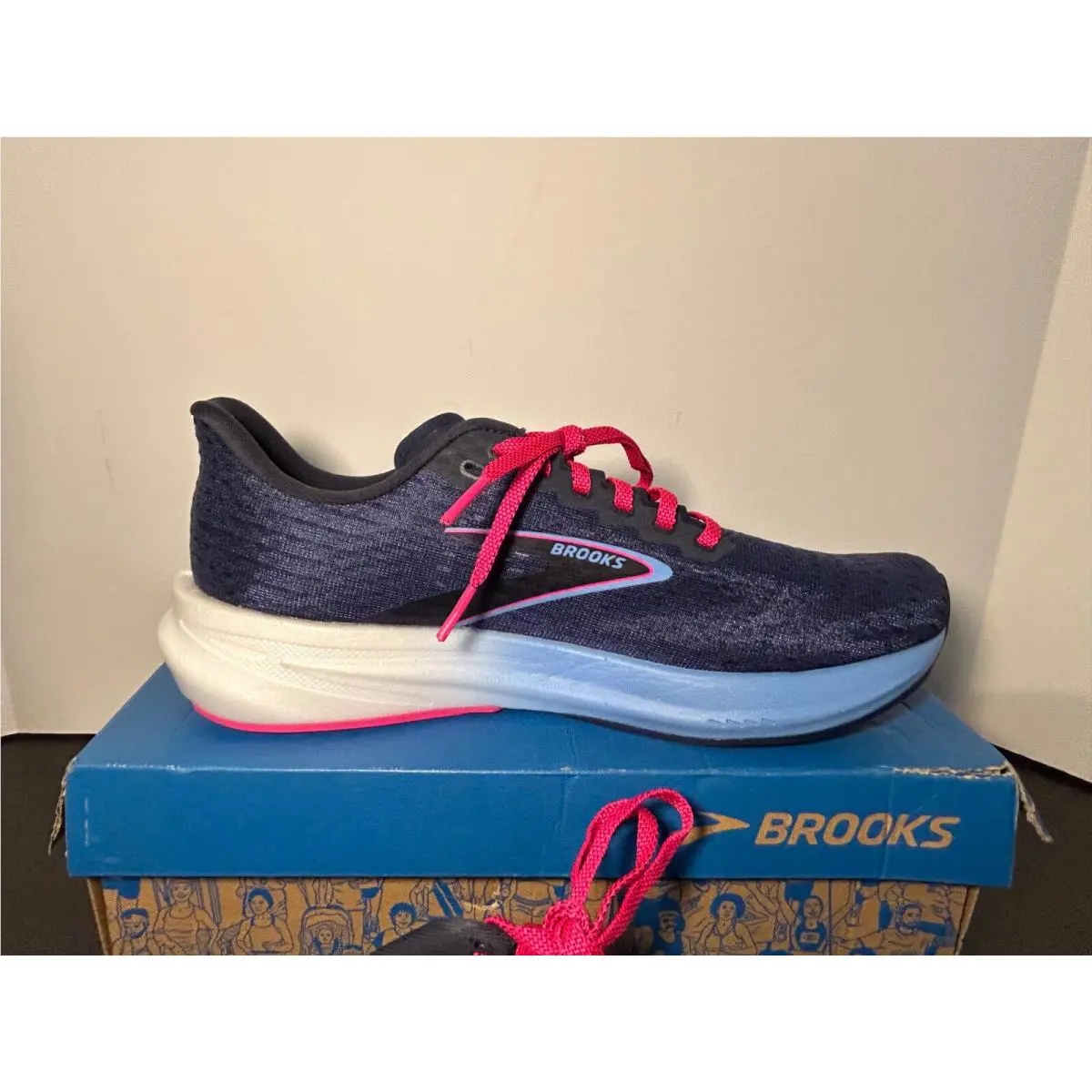 Brooks shoes - Brooks Hyperion - Hyperion - Blue, Pink, White 1