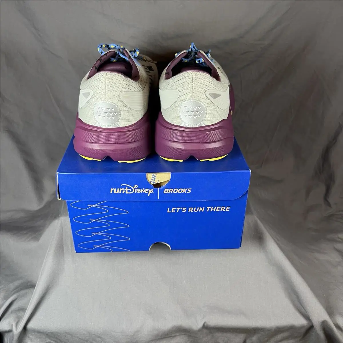 Brooks shoes - Brooks Ghost Max 3 - Ghost Max - 110464-1D-069 - Gray 1