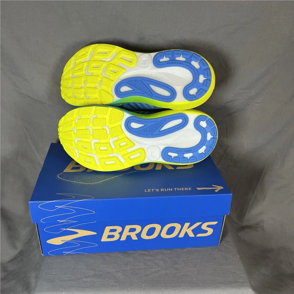 Brooks shoes - Disney Brooks Adrenaline GTS 24 Core - Blue 8