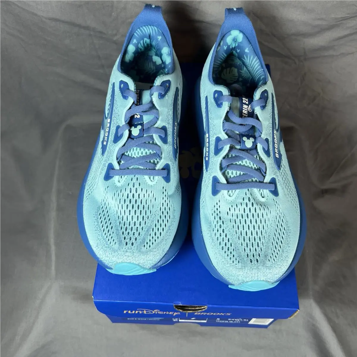 Brooks shoes - Brooks Run Disney 2025 GTS 24 - Blue 3