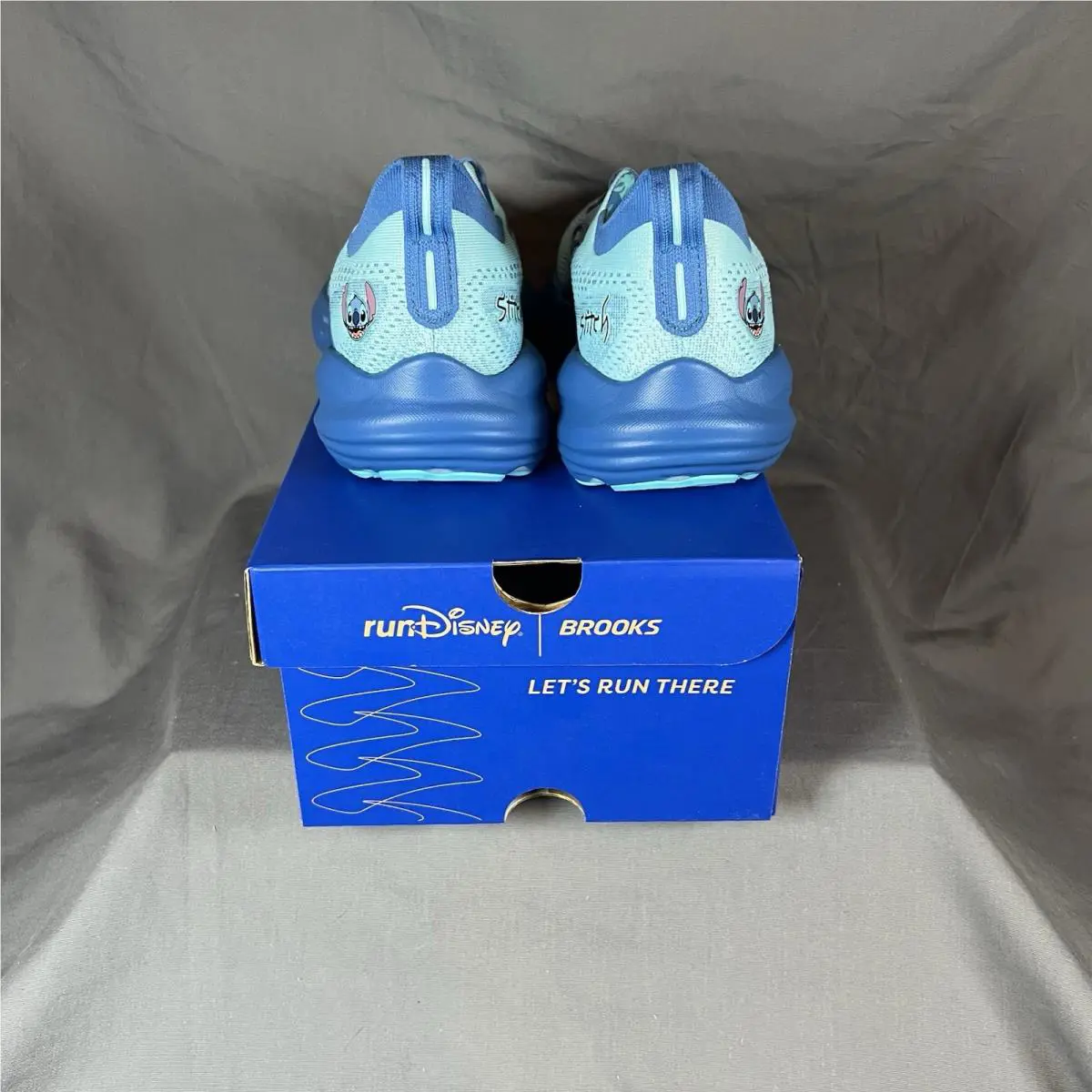 Brooks shoes - Brooks Run Disney 2025 GTS 24 - Blue 4