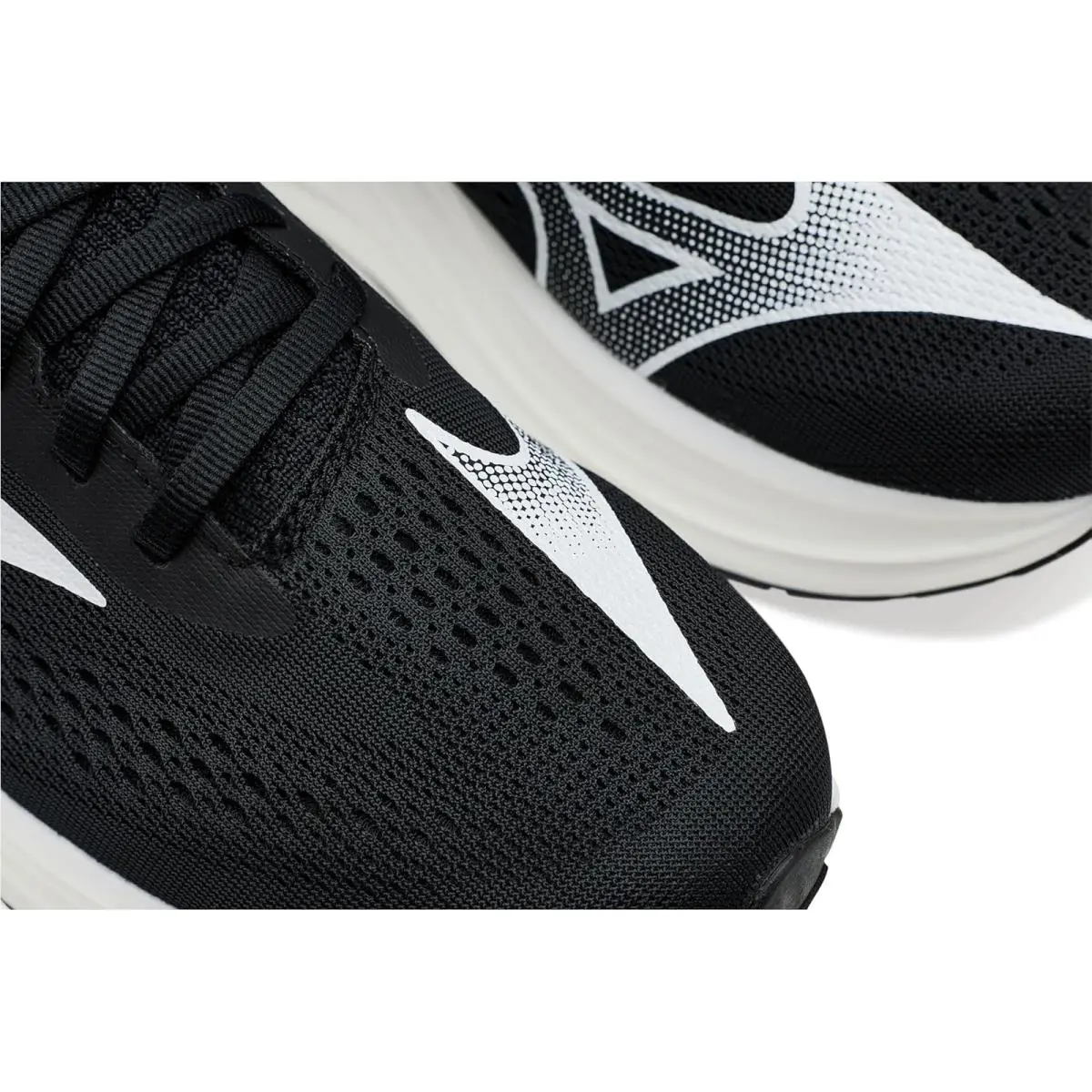 Mizuno shoes - Black/White 4