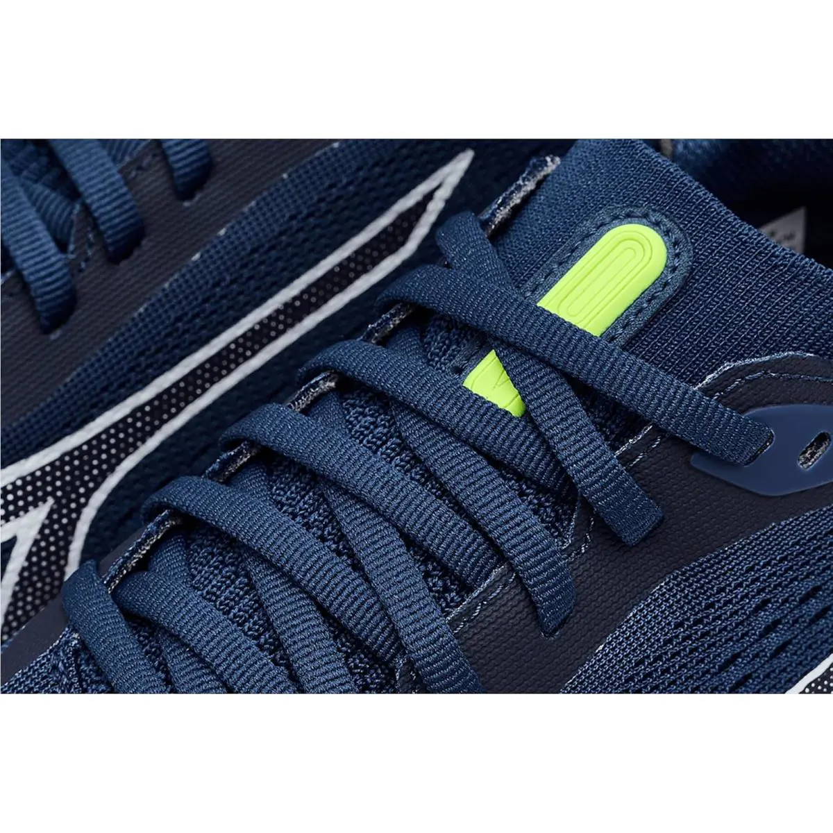 Mizuno shoes - Black/White 18