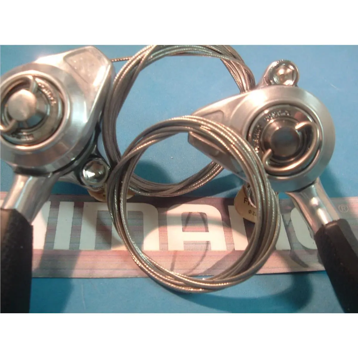 Shimano  - Deore XT M700 - Deore - SL-M700 - Silver 0