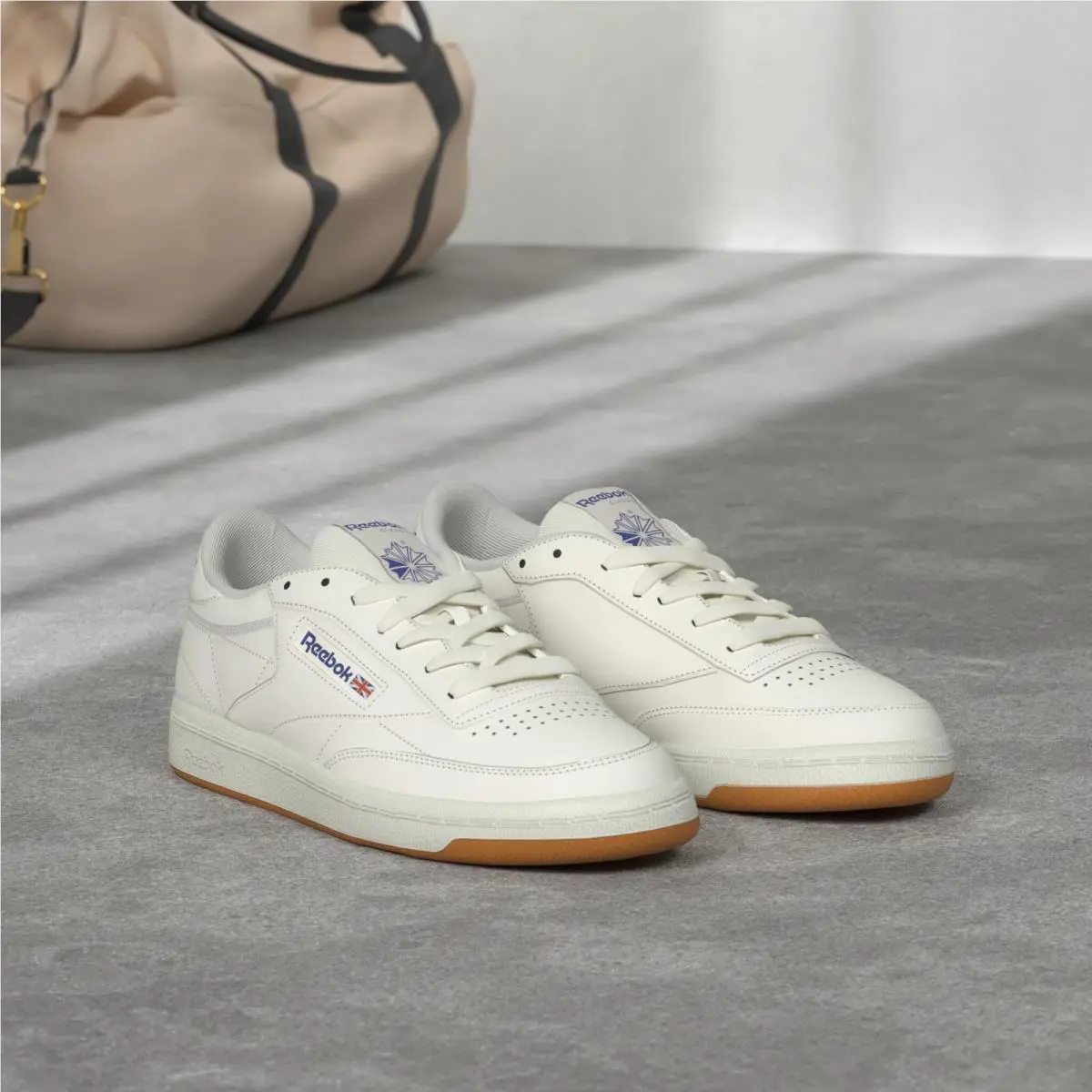 Reebok shoes - Ar0459 - Ar0459 - Int-White/Royal-Gum (UPC: 889139450746) 0