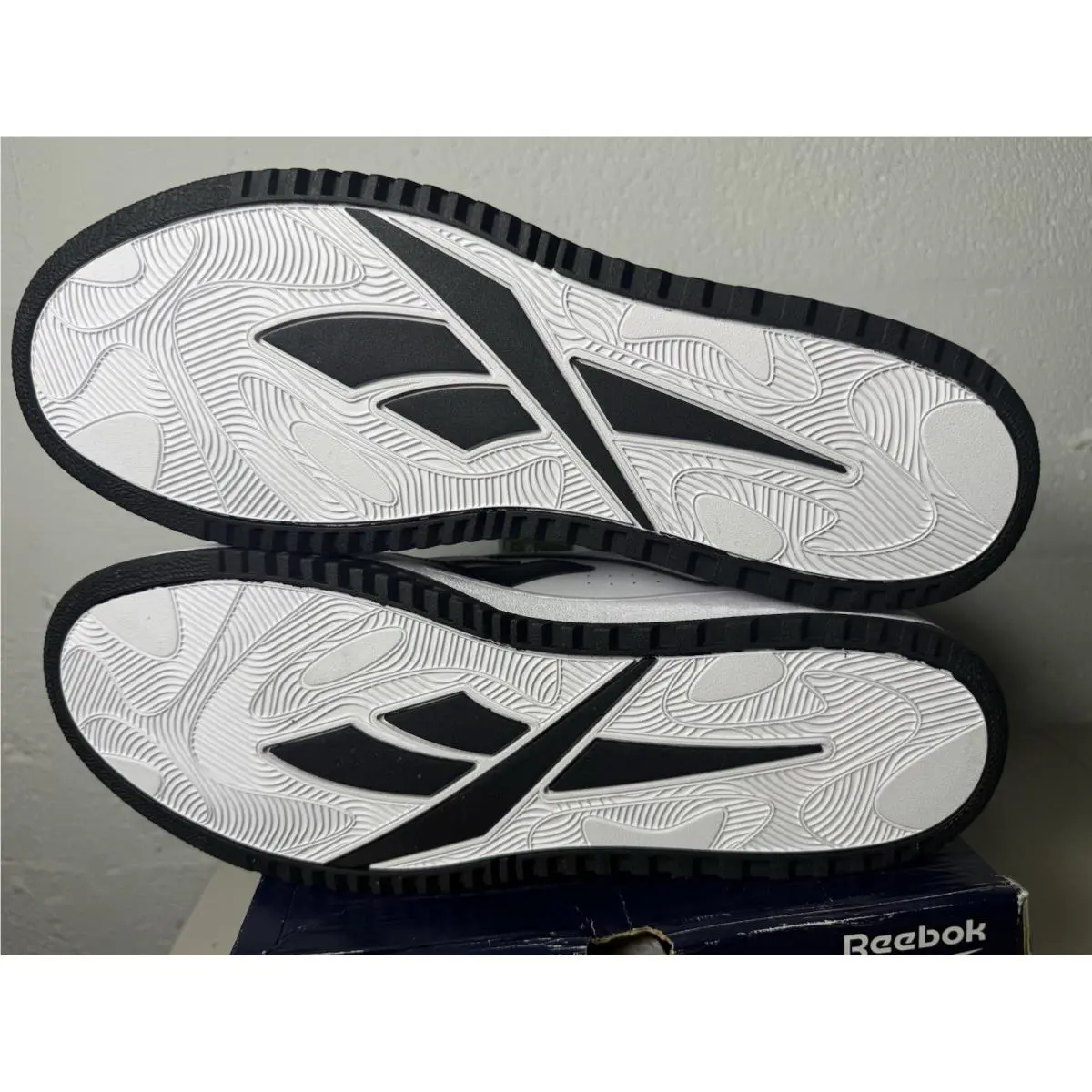 Reebok shoes - Reebok ATR Chill - ATR Chill - 100200462 - BLACK/WHITE (UPC: 197225342197) 4