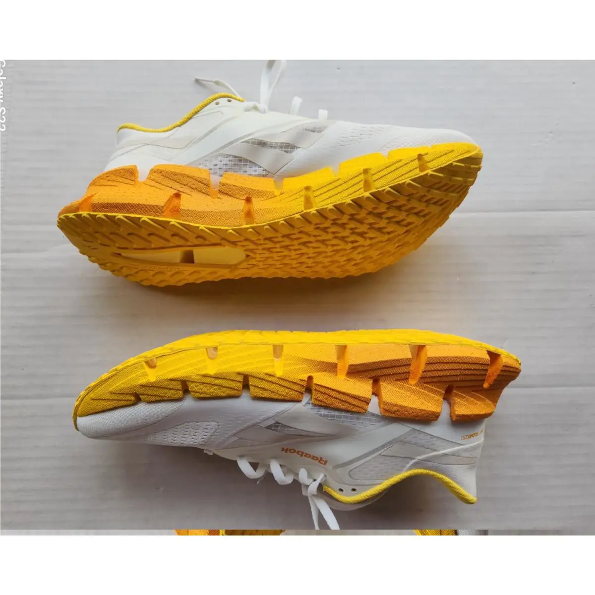 Reebok shoes - Reebok FloatZig - FloatZig - White & Yellow 11