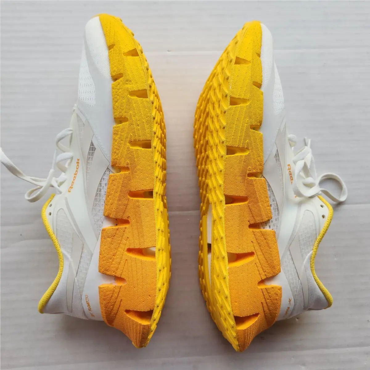 Reebok shoes - Reebok FloatZig - FloatZig - White & Yellow 1