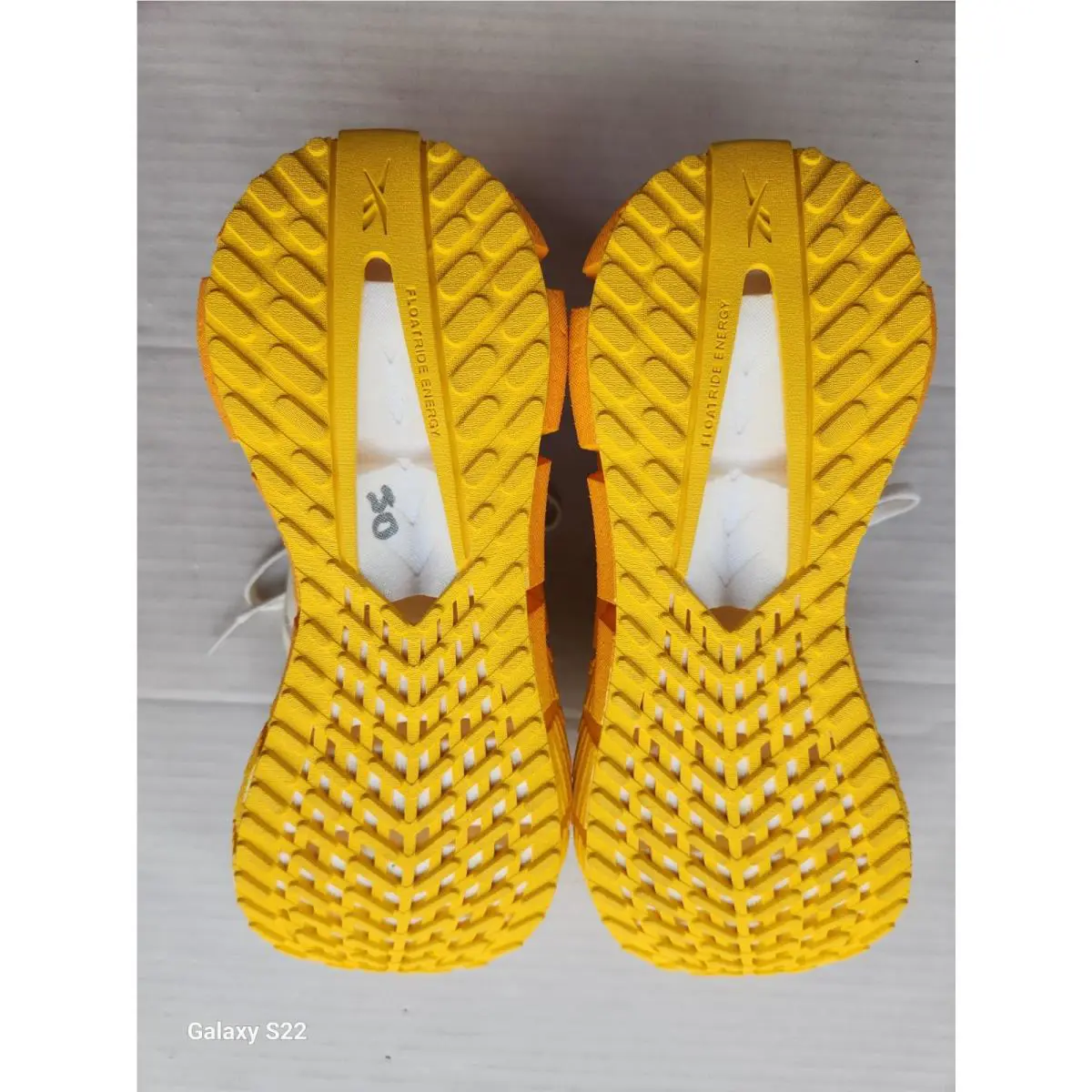 Reebok shoes - Reebok FloatZig - FloatZig - White & Yellow 10