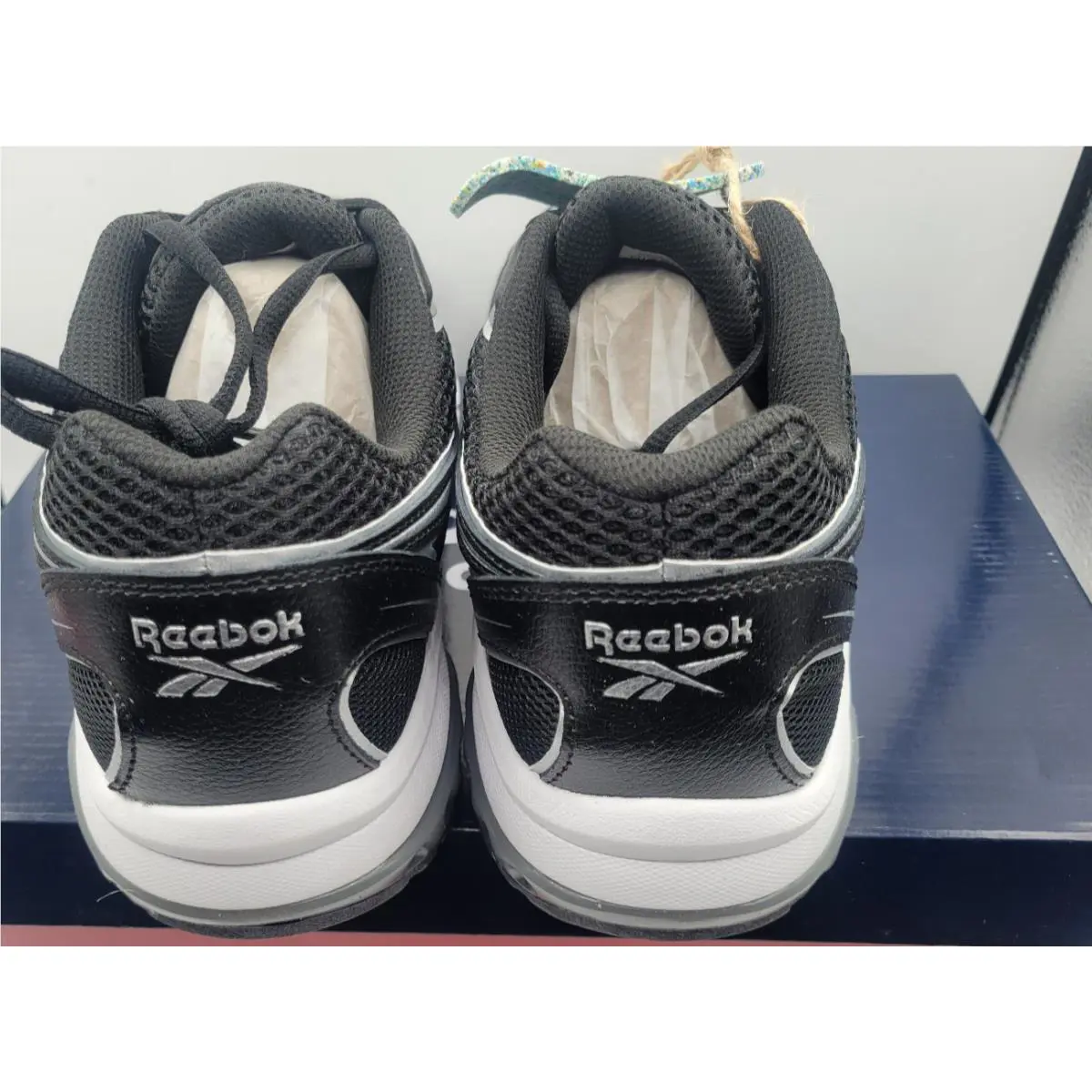 Reebok shoes - IONIC BOND - IONIC BOND - BLACK AND GRAY 2