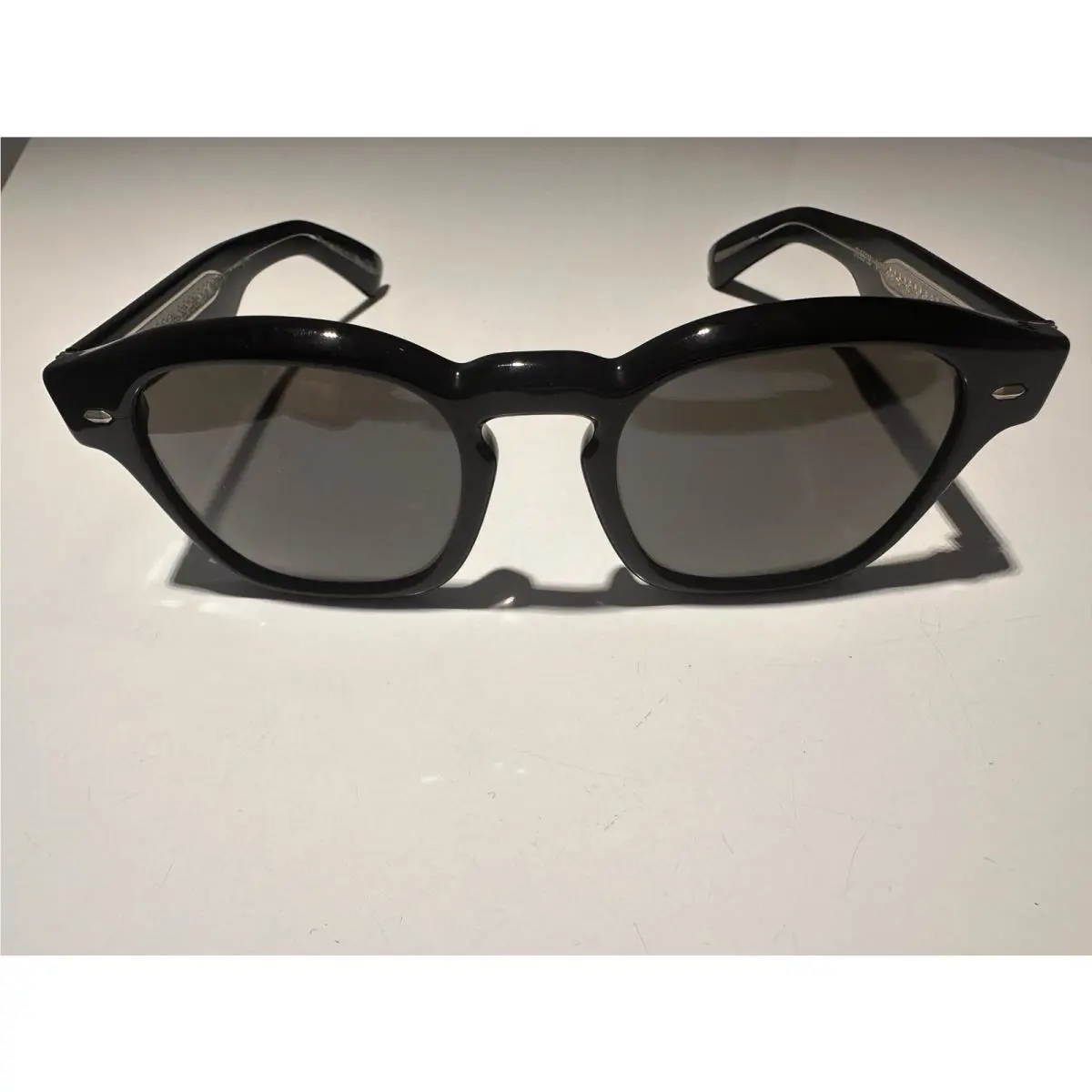 Oliver Peoples Maysen OV 5521SU Black/carbon Grey 1492/R5 Sunglasses