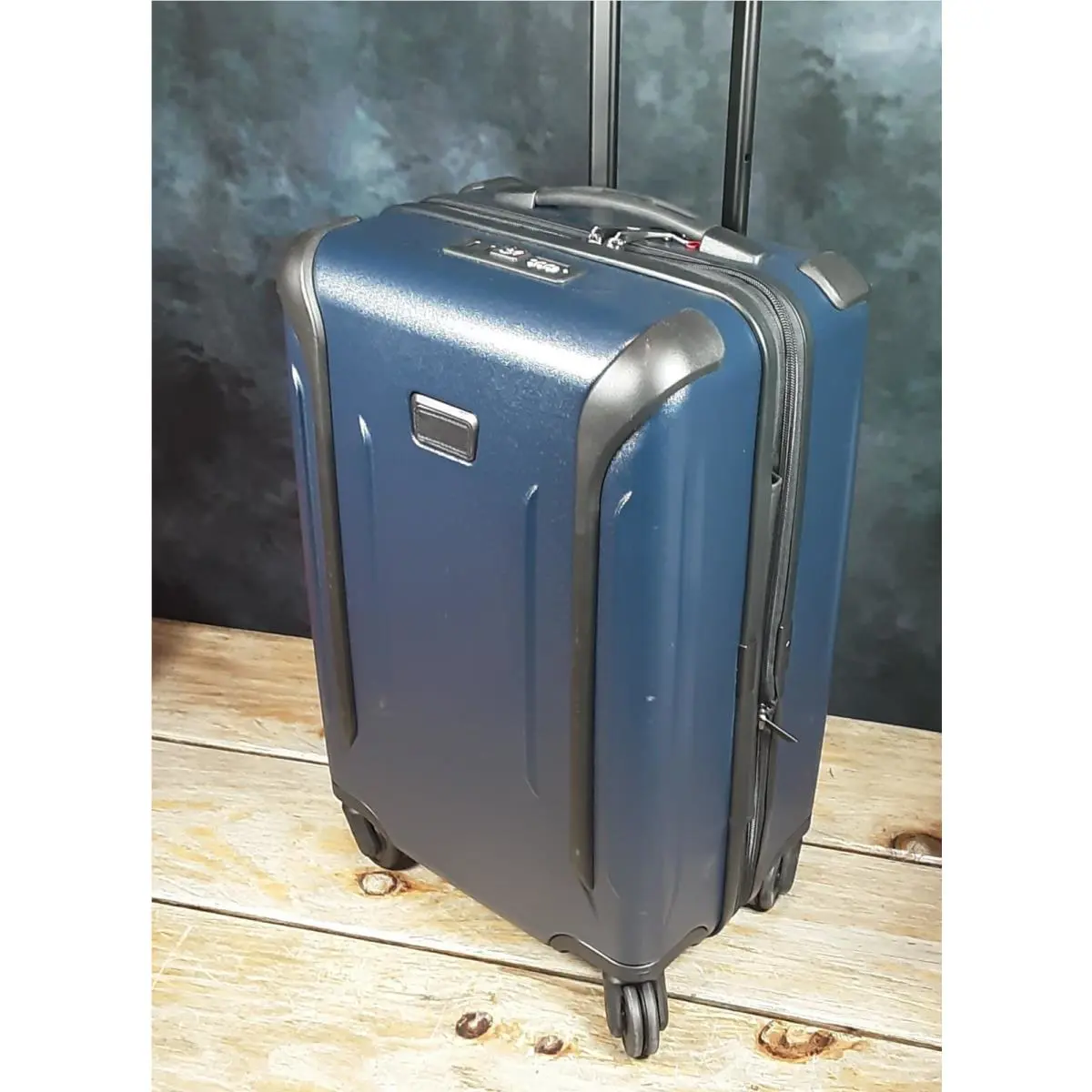 Tumi Vapor International Carry-on Luggage in Navy