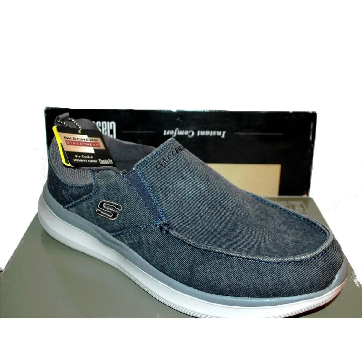 Skechers shoes - Skechers Classic Fit Memory Foam - Blue (UPC: 194428136301) 0