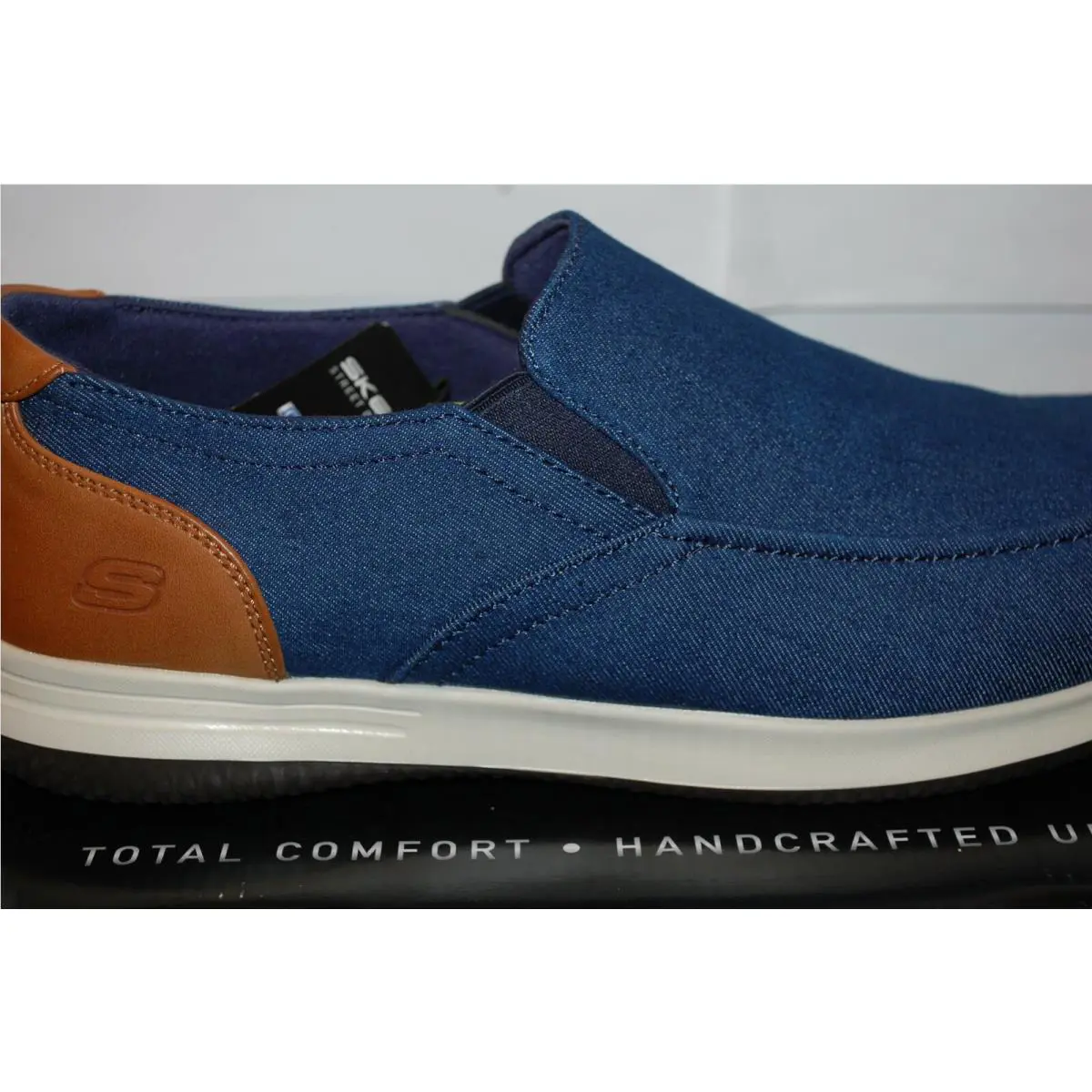 Skechers shoes - Memory Foam Air Cooled - Memory Foam Air Cooled - Blue (UPC: 194428751139) 5