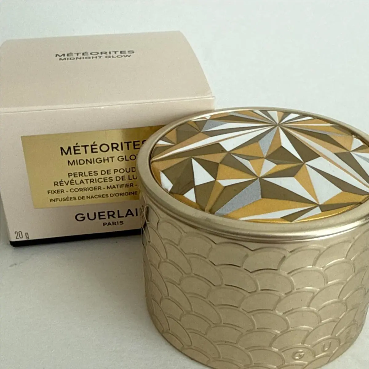 Guerlain Meteorites Midnight Holiday 2025 Limited Finishing Powder
