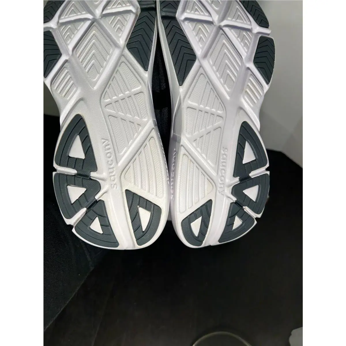 Saucony shoes - Black, White 13