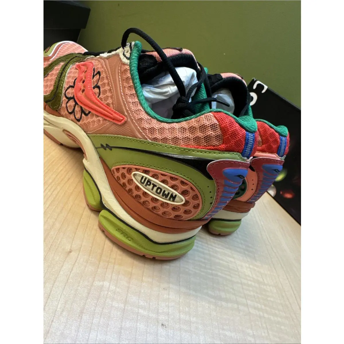 Saucony shoes - Jae Tips x Saucony ProGrid Triumph 4 - S70966-2 - Pink 5