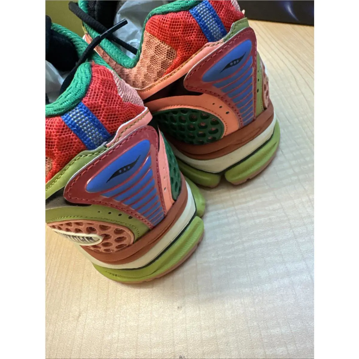 Saucony shoes - Jae Tips x Saucony ProGrid Triumph 4 - S70966-2 - Pink 6