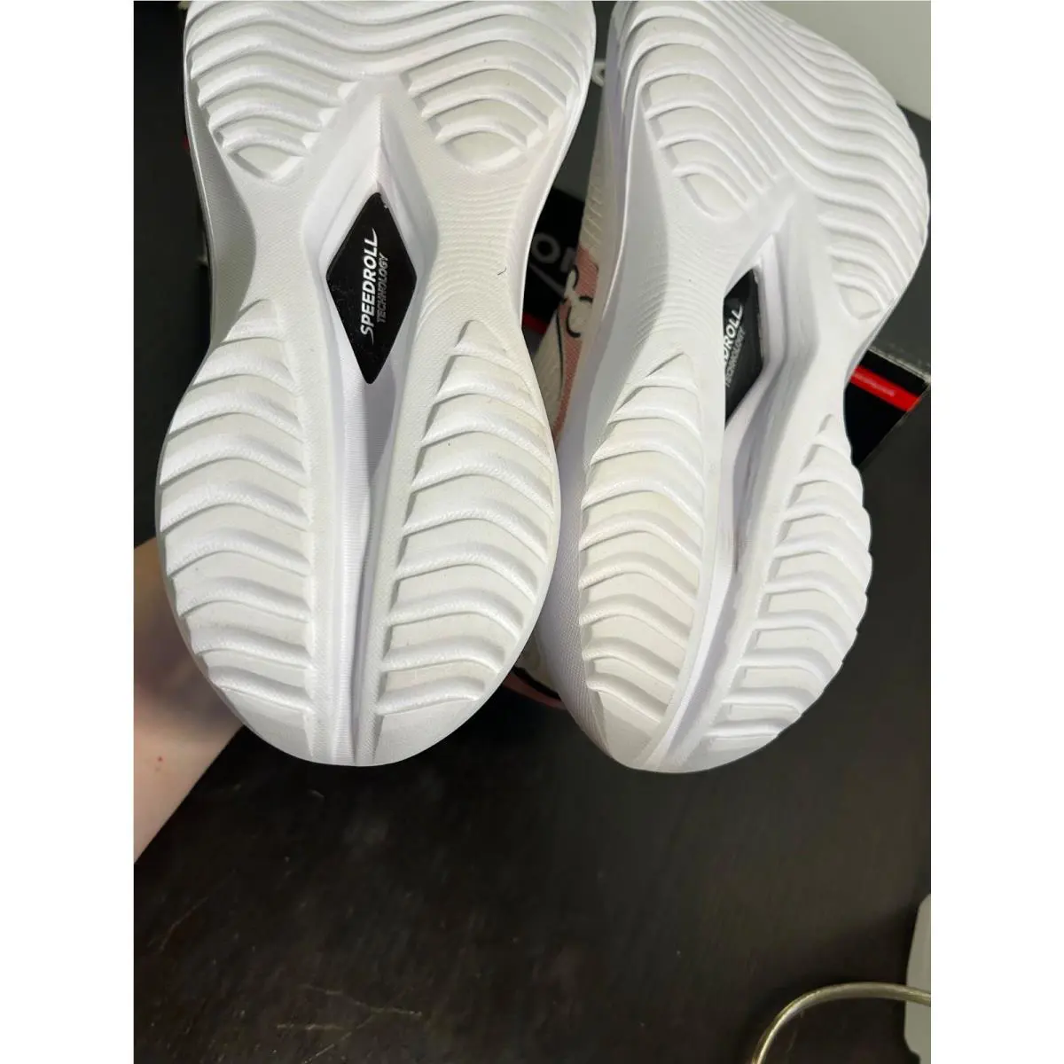 Saucony shoes - White, Black, Red 14