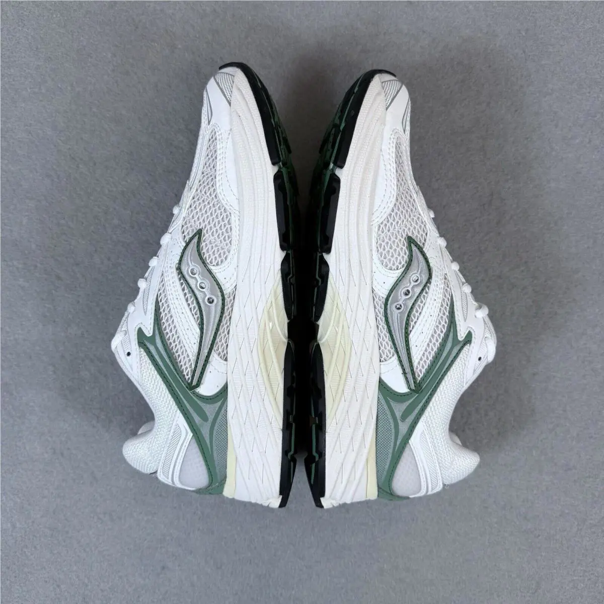 Saucony shoes - Saucony Progrid Omni 9 - Progrid Omni - Ivory 5