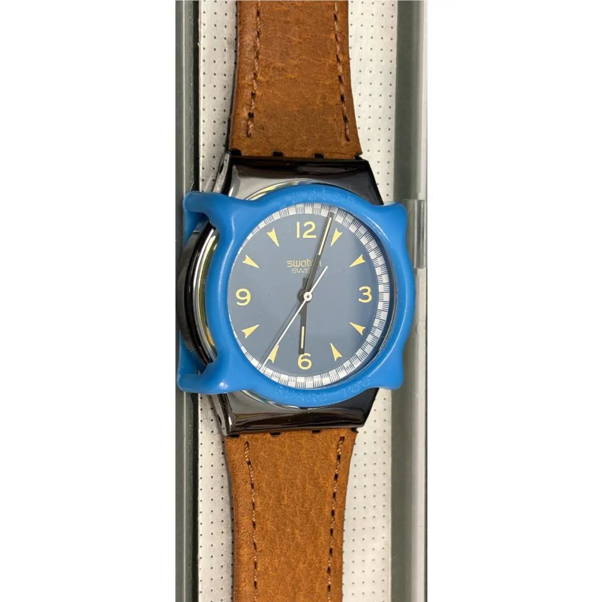 Vintage 1990 Swatch Watch Ascot Model GX117 w Blue Guard