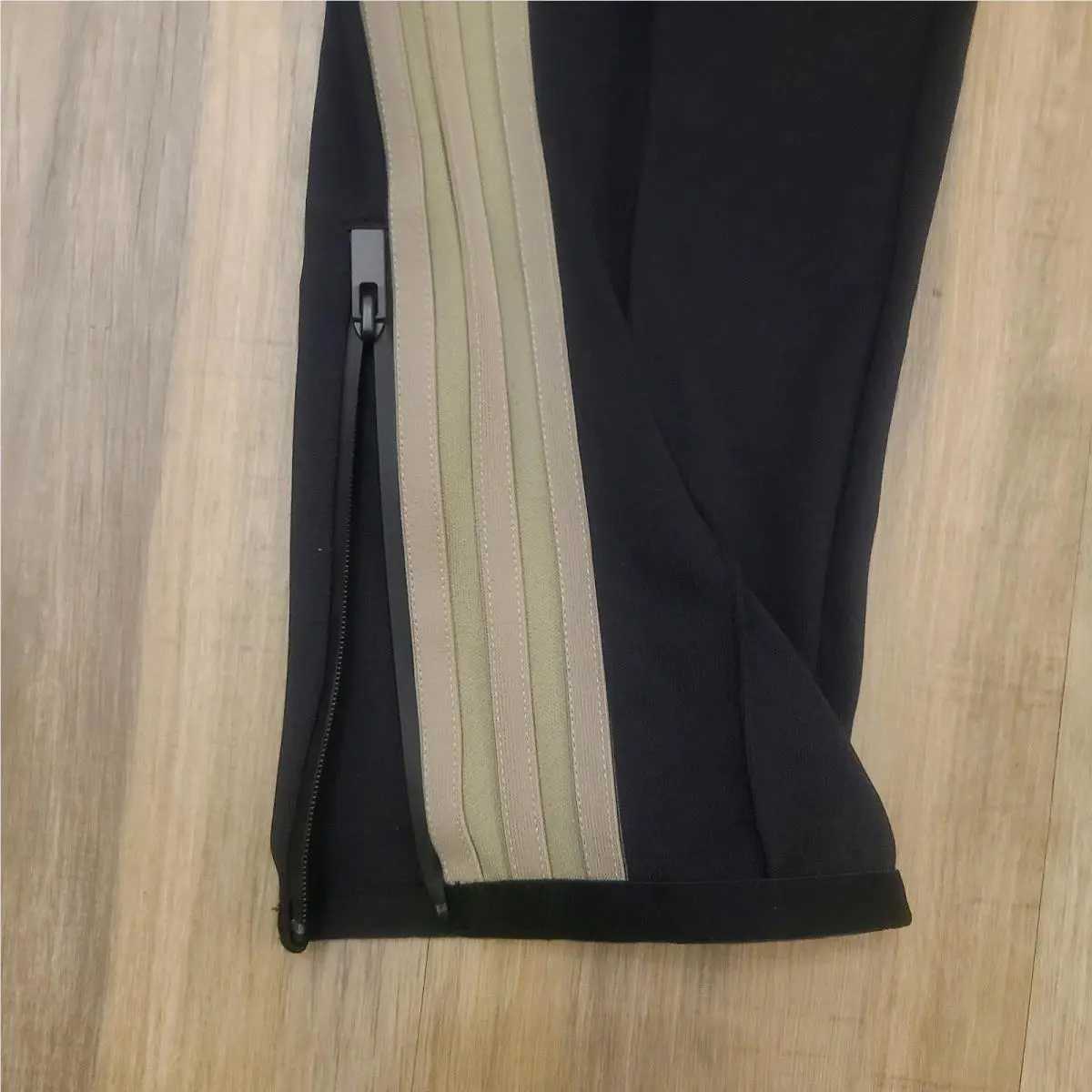 Adidas clothing - Black 1