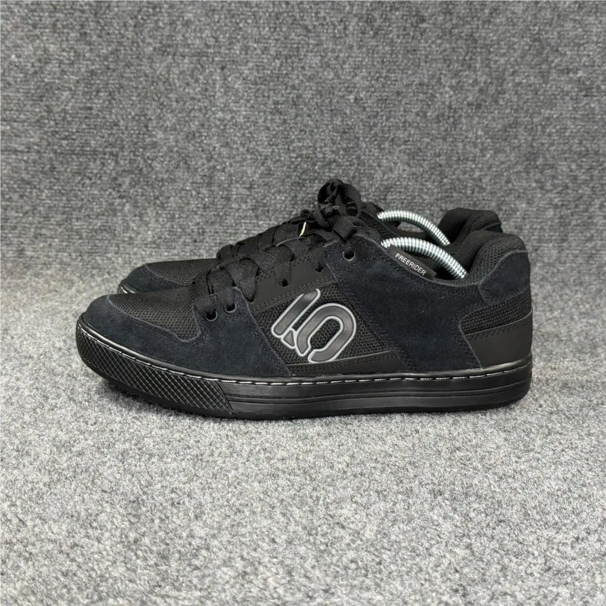 Adidas shoes - HP9939 - HP9939 - Black 2