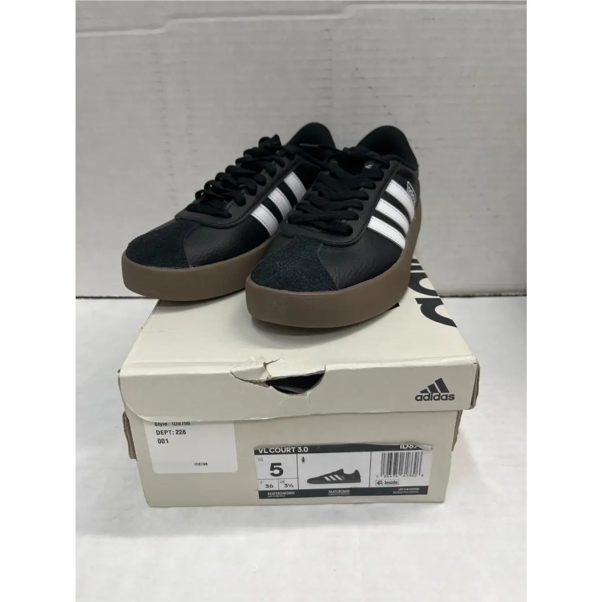 Woman`s Sneakers Athletic Shoes Adidas VL Court 3.0 - Size 5 - - Box Dmg