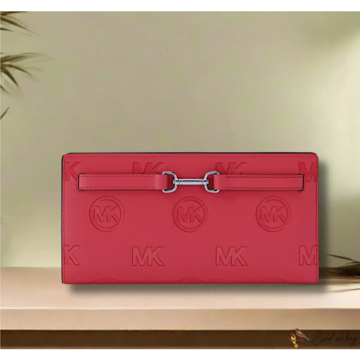 Michael Kors Carson Ladywomen Large Logo Debossed Credit Card Snap Wallet Flat