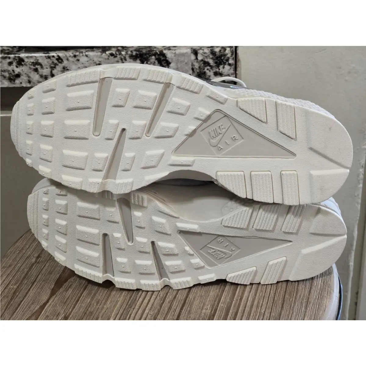 Nike shoes - Nike Air Huarache Run - Air Huarache Run - 704830-013 - Light Bone 4