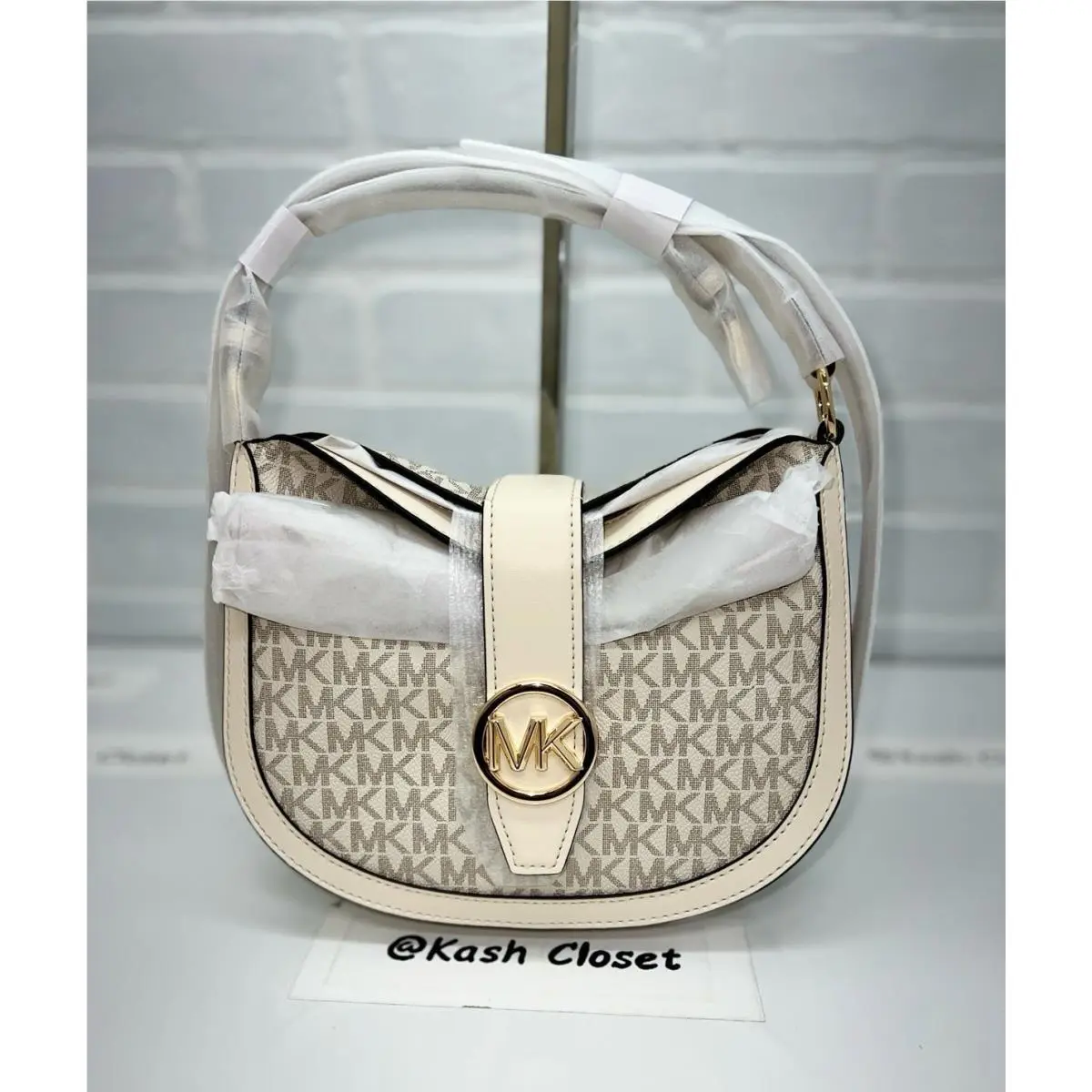 Michael Kors Gabby Crossbody Bag Small Signature Hobo Purse Light Cream Multi