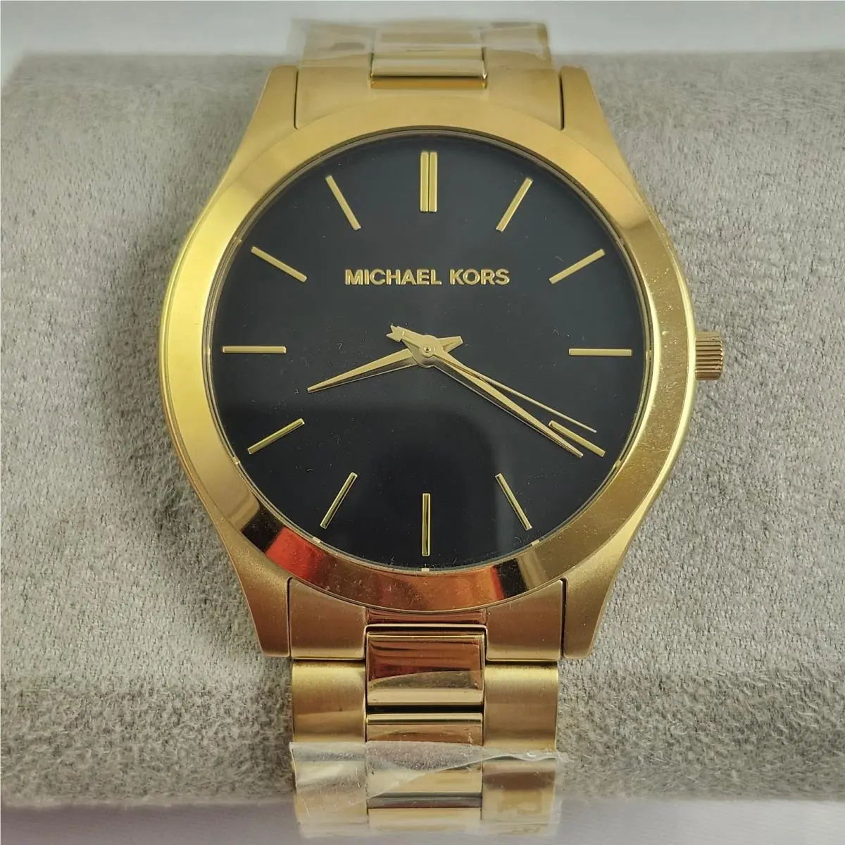 Michael Kors Slim Runway Gold Stainless Watch MK8621 - Dial: Black, Band: Gold, Bezel: Gold