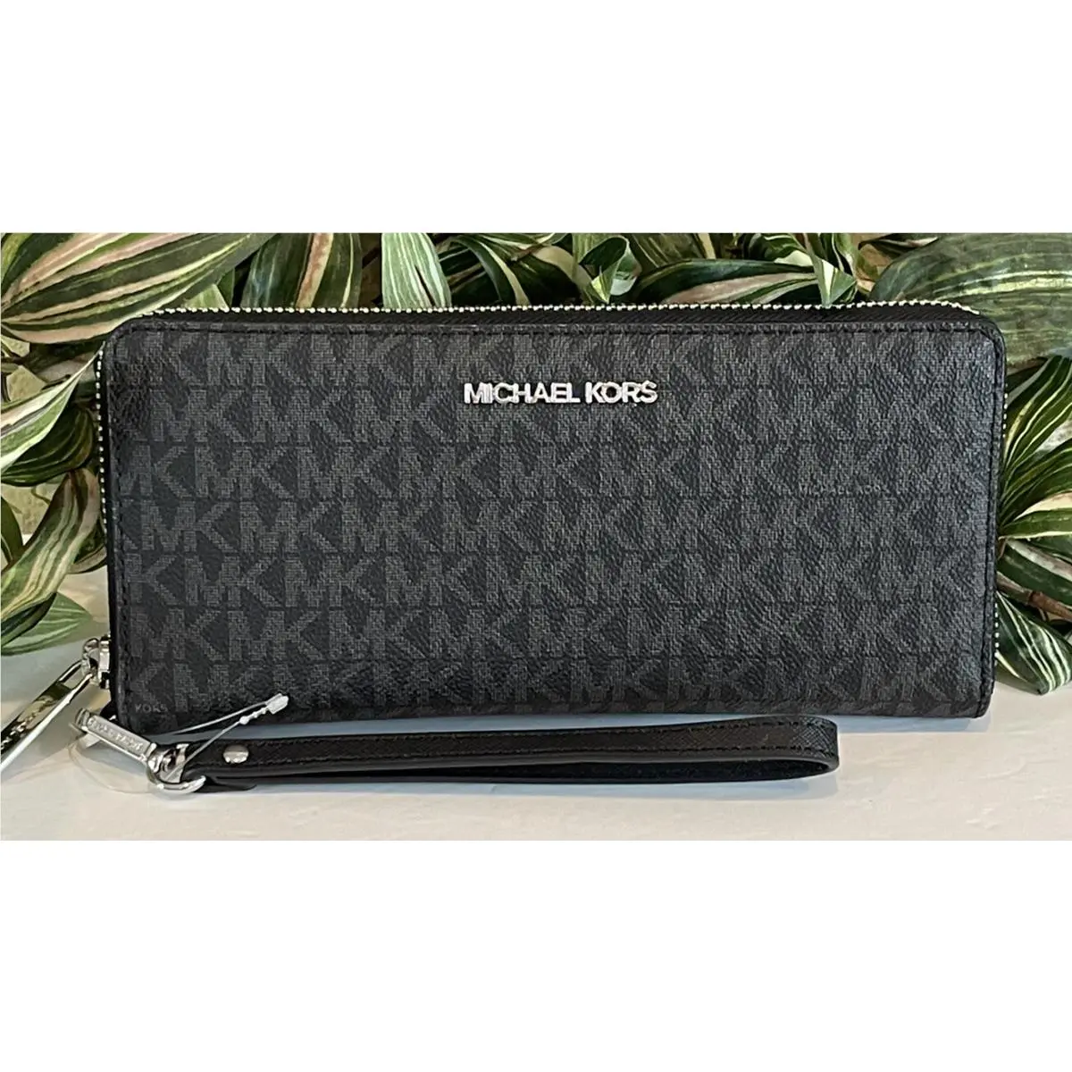 Michael Kors Jet Set Large Travel Continental Wallet Black MK Signature Silver