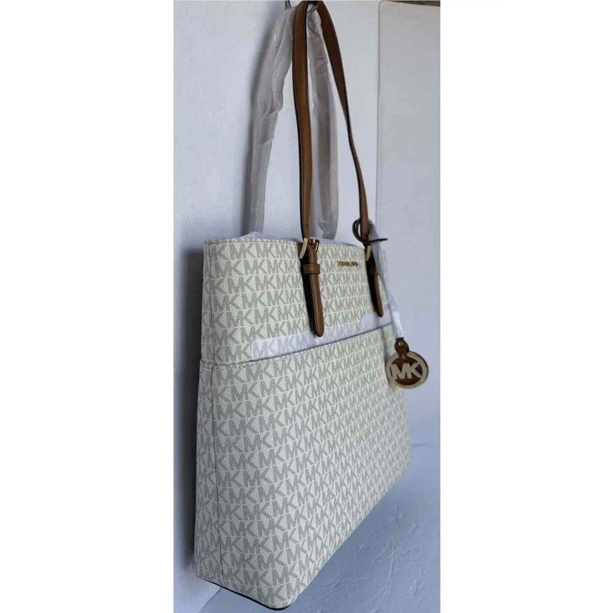 Michael Kors Bedford Vanilla Large Tech Padded Zip Pocket Tote Handbag