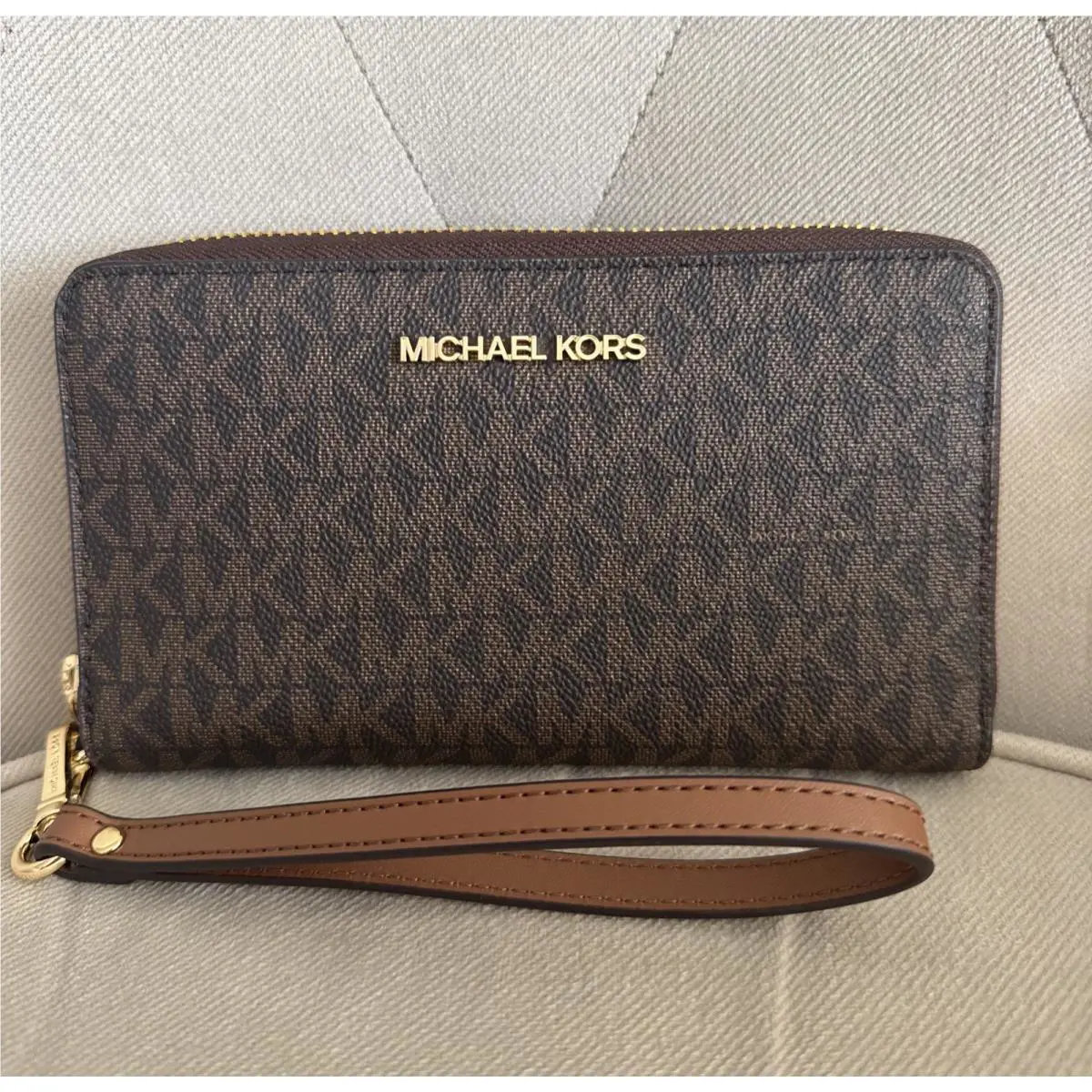Michael Kors Jet Set Travel Large Flat Phone Case Brown NWT$258