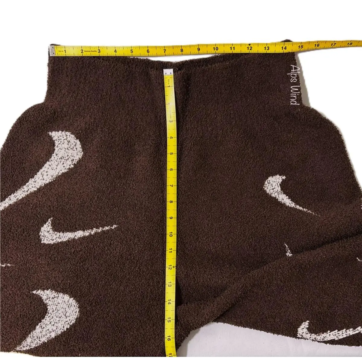 Nike clothing - Brown 3