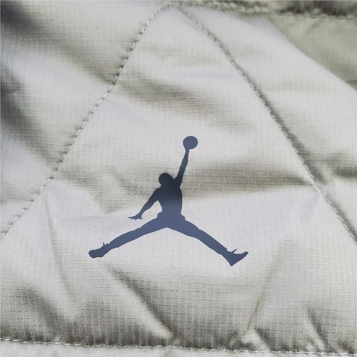 Nike clothing - Nike Air Jordan Therma-FIT Repel - FZ3162222 - Green (UPC: 0197601028066) 2