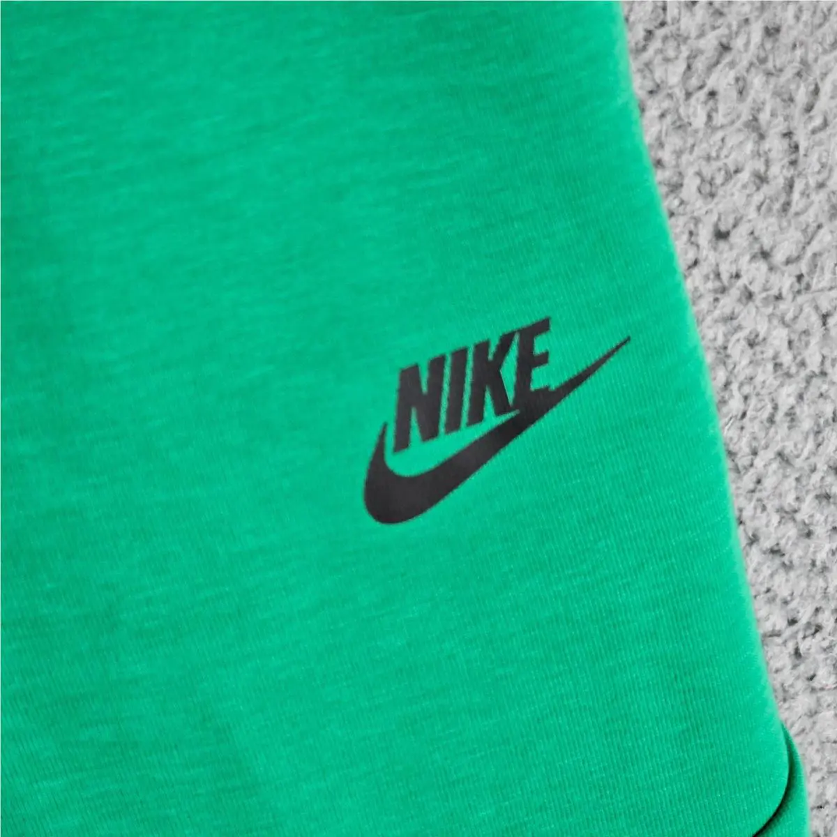 Nike clothing - HV5869-324 - HV5869-324 - Green 2