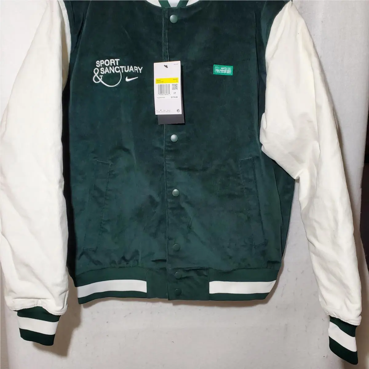 Nike clothing - Nike FB9972-397 - Green 0