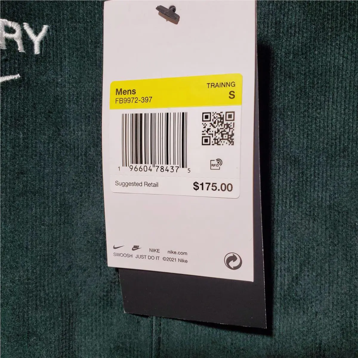 Nike clothing - Nike FB9972-397 - Green 2