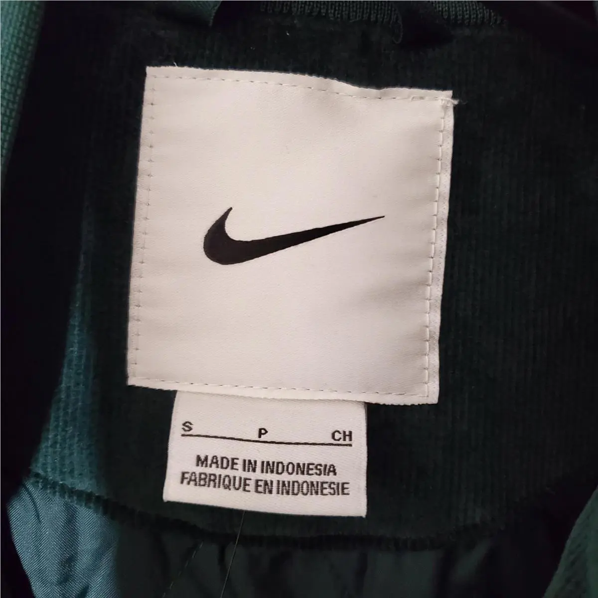 Nike clothing - Nike FB9972-397 - Green 4